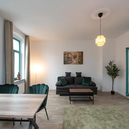 Room&Go: Zentral - Balkon - Arbeitsplatz Halle  Esterno foto