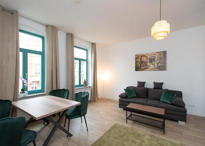 Room&Go: Zentral - Balkon - Arbeitsplatz
