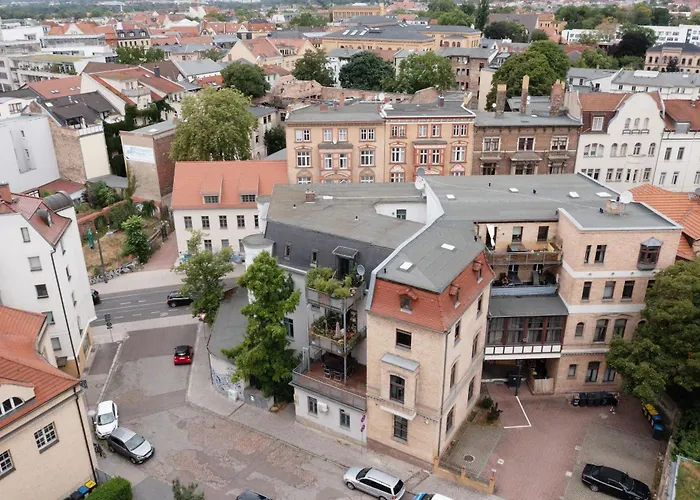 Room&Go: Zentral - Balkon - Arbeitsplatz